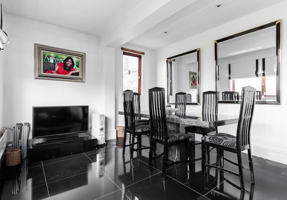 Stunning Three Bed In West Hampstead Apartment Лондон Екстериор снимка